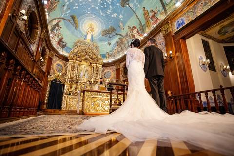 As melhores ideias e inspirações criativas de fotos de casamento na Paróquia Nossa Senhora do Brasil'