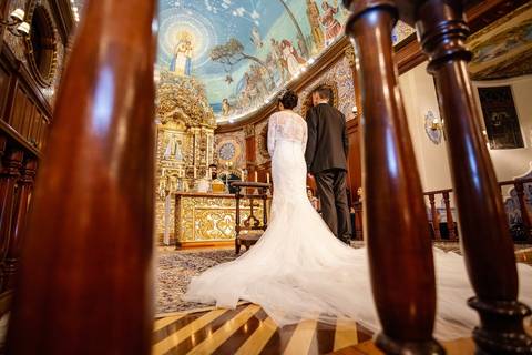 As melhores ideias e inspirações criativas de fotos de casamento na Paróquia Nossa Senhora do Brasil'