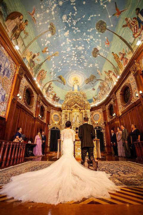 As melhores ideias e inspirações criativas de fotos de casamento na Paróquia Nossa Senhora do Brasil'