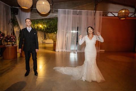 As melhores ideias e inspirações criativas de fotos de casamento dos noivos no Espaço Mariah'