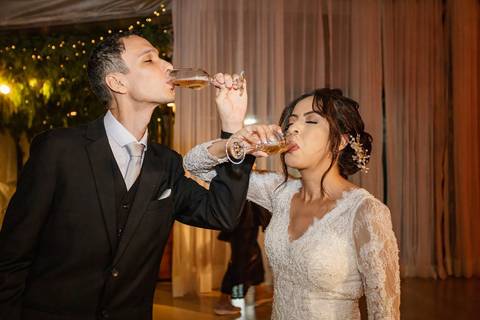 As melhores ideias e inspirações criativas de fotos de casamento dos noivos no Espaço Mariah'