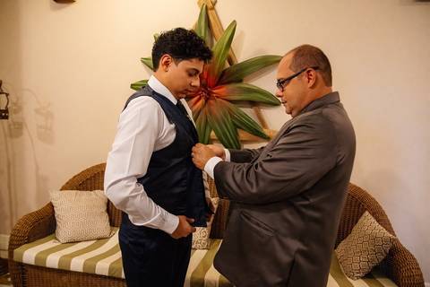 As melhores ideias e inspirações criativas de fotos de casamento do making of do Noivo no Salão do Gandini Hotel'