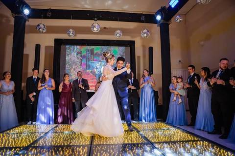 As melhores ideias e inspirações criativas de fotos de casamento no espaço Perinas Buffet'