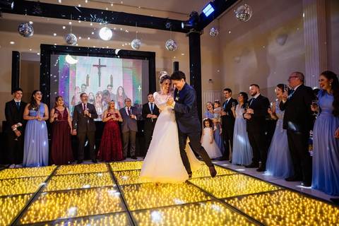 As melhores ideias e inspirações criativas de fotos de casamento no espaço Perinas Buffet'