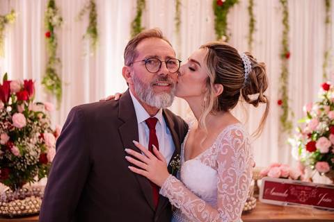 As melhores ideias e inspirações criativas de fotos de casamento no espaço Perinas Buffet'