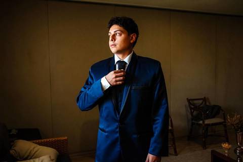 As melhores ideias e inspirações criativas de fotos de casamento do making of do Noivo no Salão do Gandini HotelAs melhores ideias e inspirações criativas de fotos de casamento do making of do Noivo no Salão do Gandini HotelAs melhores ideias e inspiraçõe'