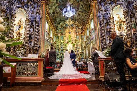 As melhores ideias e inspirações criativas de fotos de casamento na Igreja Nossa Senhora da Candelária - Itú'
