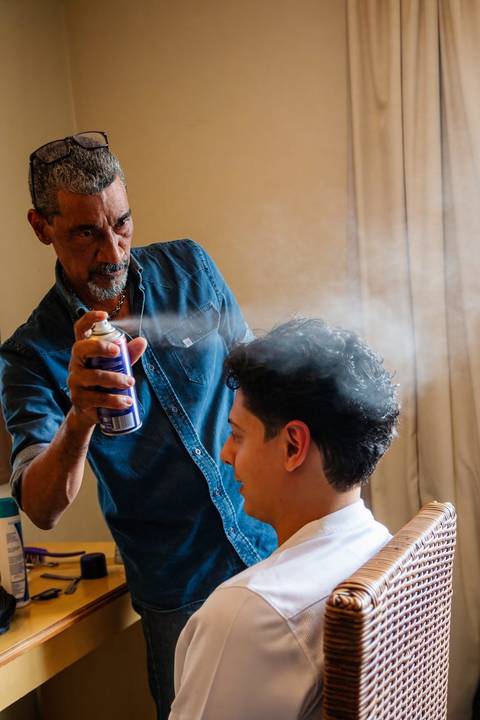 As melhores ideias e inspirações criativas de fotos de casamento do making of do Noivo no Salão do Gandini Hotel'