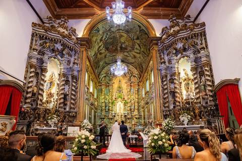 As melhores ideias e inspirações criativas de fotos de casamento na Igreja Nossa Senhora da Candelária - ItúAs melhores ideias e inspirações criativas de fotos de casamento na Igreja Nossa Senhora da Candelária - Itú'