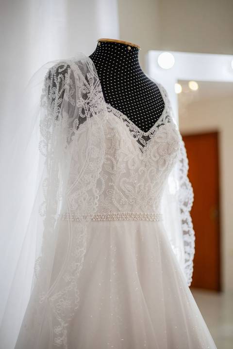 As melhores ideias e inspirações criativas de fotos de casamento do making of da noiva no salão Jéssica Mantovani Beauty Studio'