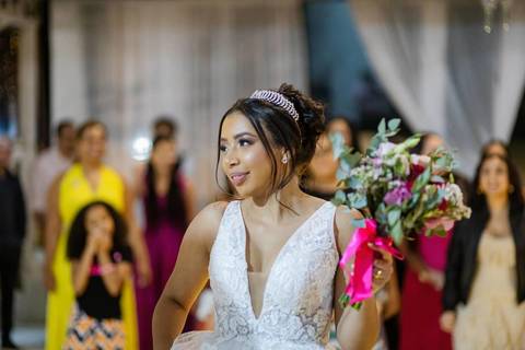 As melhores ideias e inspirações criativas de fotos de casamento do momento da cerimônia no Espaço Mapri Eventos'