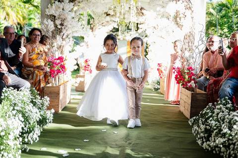 As melhores ideias e inspirações criativas de fotos de casamento do momento da cerimônia no Espaço Mapri Eventos'