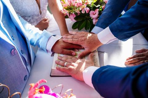 As melhores ideias e inspirações criativas de fotos de casamento do momento da cerimônia no Espaço Mapri Eventos'