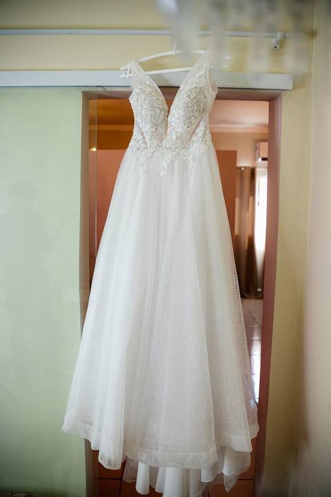 As melhores ideias e inspirações criativas de fotos de casamento do making of da noiva no Espaço Mapri Eventos'