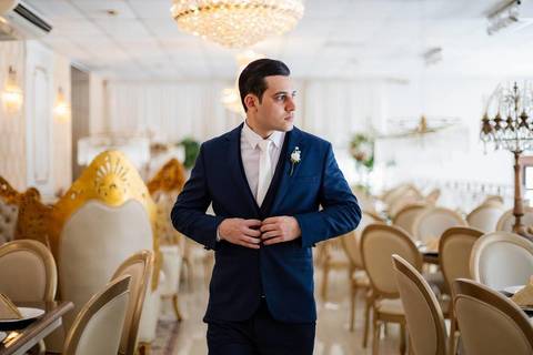 As melhores ideias e inspirações criativas de fotos de casamento do making of do noivoAs melhores ideias e inspirações criativas de fotos de casamento do making of do noivo no Espaço Castelo Marilias Buffet no Espaço Castelo Marilias Buffet'