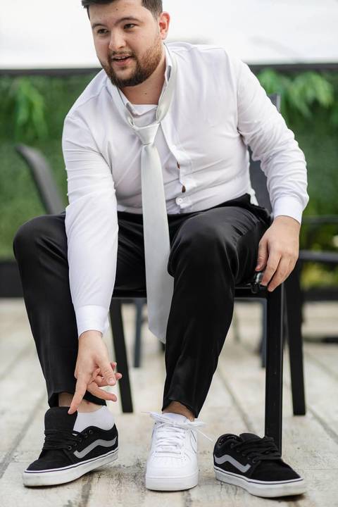 As melhores ideias e inspirações criativas de fotos de casamento do making of do noivo'