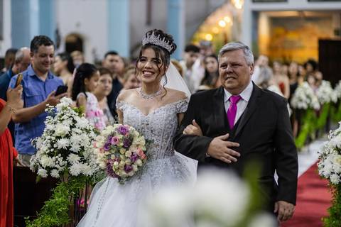 As melhores ideias e inspirações criativas de fotos de casamento do momento da cerimônia na Paróquia Nossa Senhora da Candelária'