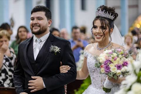 As melhores ideias e inspirações criativas de fotos de casamento do momento da cerimônia na Paróquia Nossa Senhora da Candelária'