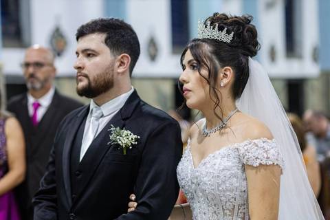 As melhores ideias e inspirações criativas de fotos de casamento do momento da cerimônia na Paróquia Nossa Senhora da Candelária'