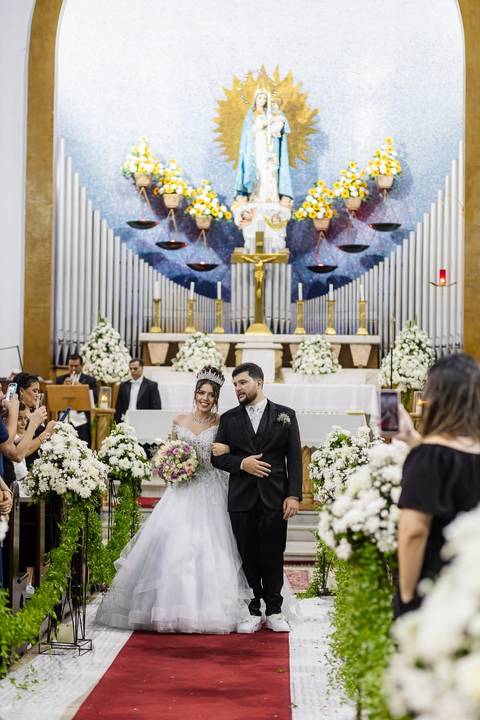As melhores ideias e inspirações criativas de fotos de casamento do momento da cerimônia na Paróquia Nossa Senhora da Candelária'