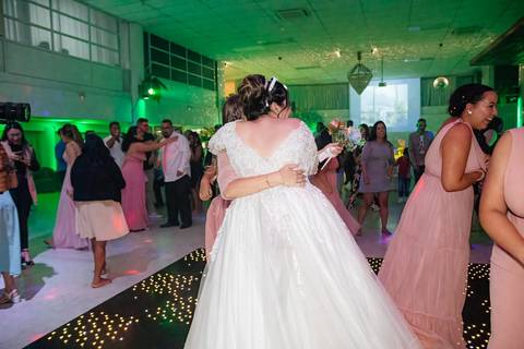 As melhores ideias e inspirações criativas de fotos de casamento na recepção no Buffet Piatto'