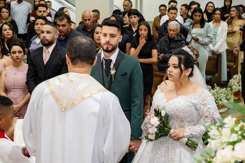 As melhores ideias e inspirações criativas de fotos de casamento da cerimônia na Igreja Nossa Senhora Aparecida Pedreira'