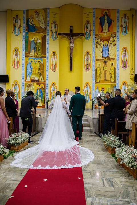 As melhores ideias e inspirações criativas de fotos de casamento da cerimônia na Igreja Nossa Senhora Aparecida Pedreira'