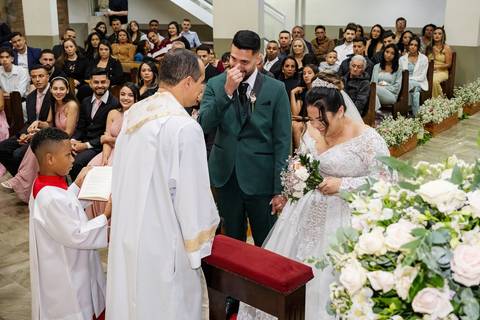 As melhores ideias e inspirações criativas de fotos de casamento da cerimônia na Igreja Nossa Senhora Aparecida Pedreira'