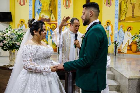 As melhores ideias e inspirações criativas de fotos de casamento da cerimônia na Igreja Nossa Senhora Aparecida Pedreira'