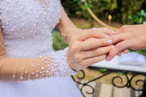 As melhores ideias e inspirações criativas de fotos de casamento ao ar livre no Espaço Chácara Alfa Ecologia e Lazer'