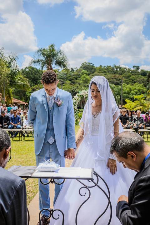 As melhores ideias e inspirações criativas de fotos de casamento ao ar livre no Espaço Chácara Alfa Ecologia e Lazer'