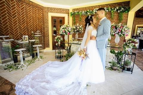 As melhores ideias e inspirações criativas de fotos de casamento ao ar livre no Espaço Chácara Alfa Ecologia e Lazer'