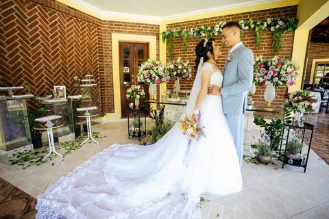 As melhores ideias e inspirações criativas de fotos de casamento ao ar livre no Espaço Chácara Alfa Ecologia e Lazer'