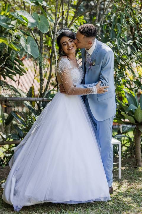 As melhores ideias e inspirações criativas de fotos de casamento ao ar livre no Espaço Chácara Alfa Ecologia e Lazer'