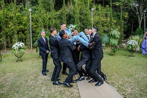 As melhores ideias e inspirações criativas de fotos de casamento ao ar livre no Espaço Chácara Alfa Ecologia e Lazer'