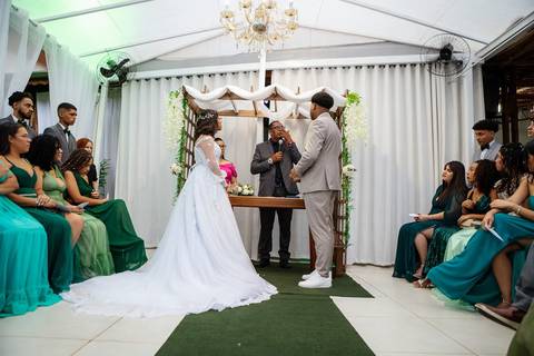 As melhores ideias e inspirações criativas de fotos de casamento na Chácara GRS Eventos'