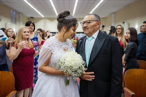 As melhores ideias e inspirações criativas de fotos de casamento na cerimônia na Igreja Universal'