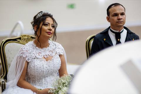 As melhores ideias e inspirações criativas de fotos de casamento na cerimônia na Igreja Universal'