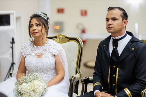 As melhores ideias e inspirações criativas de fotos de casamento na cerimônia na Igreja Universal'