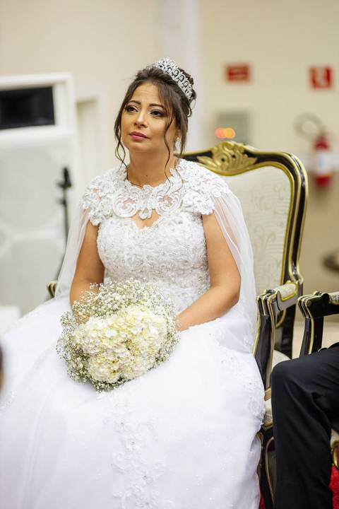 As melhores ideias e inspirações criativas de fotos de casamento na cerimônia na Igreja Universal'