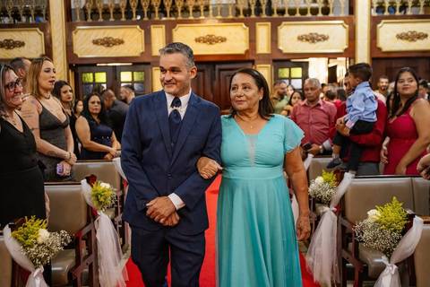 As melhores ideias e inspirações criativas de fotos de casamento na Paróquia Santo Antônio de Aldeia da Serra '