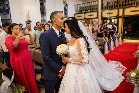 As melhores ideias e inspirações criativas de fotos de casamento na Paróquia Santo Antônio de Aldeia da Serra '