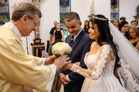 As melhores ideias e inspirações criativas de fotos de casamento na Paróquia Santo Antônio de Aldeia da Serra '
