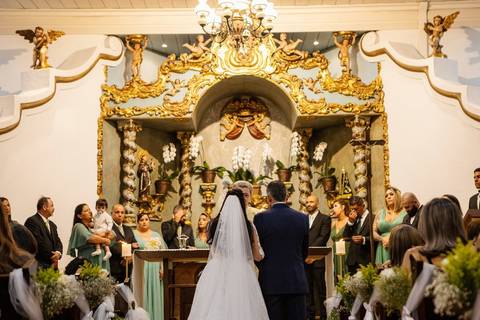 As melhores ideias e inspirações criativas de fotos de casamento na Paróquia Santo Antônio de Aldeia da Serra '