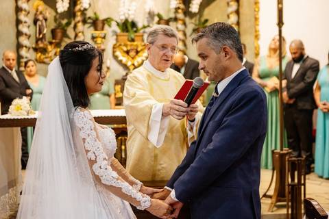 As melhores ideias e inspirações criativas de fotos de casamento na Paróquia Santo Antônio de Aldeia da Serra '