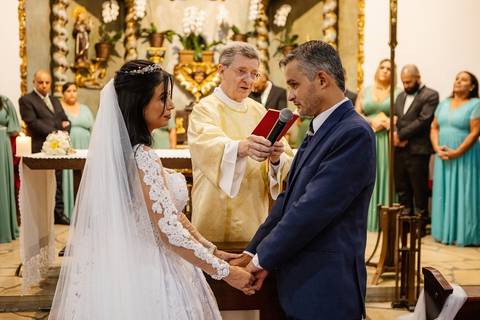 As melhores ideias e inspirações criativas de fotos de casamento na Paróquia Santo Antônio de Aldeia da Serra '