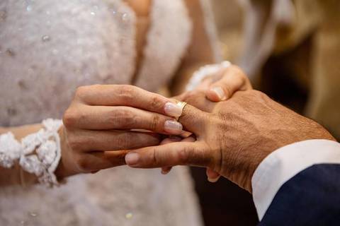 As melhores ideias e inspirações criativas de fotos de casamento na Paróquia Santo Antônio de Aldeia da Serra '