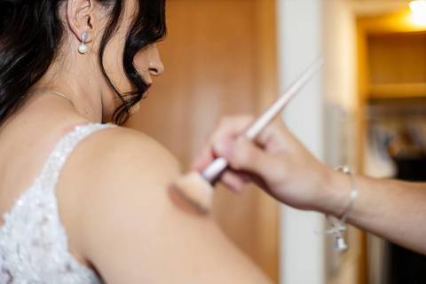 As melhores ideias e inspirações criativas de fotos de casamento do making of da noiva no Hotel'