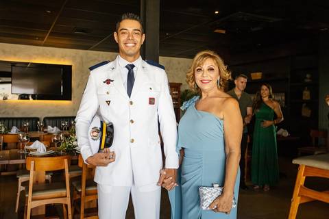 As melhores ideias e inspirações criativas de fotos de casamento familiar no restaurante Coco Bambu - Anália Franco'