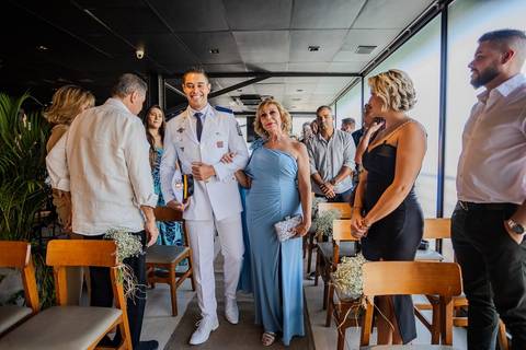 As melhores ideias e inspirações criativas de fotos de casamento familiar no restaurante Coco Bambu - Anália Franco'